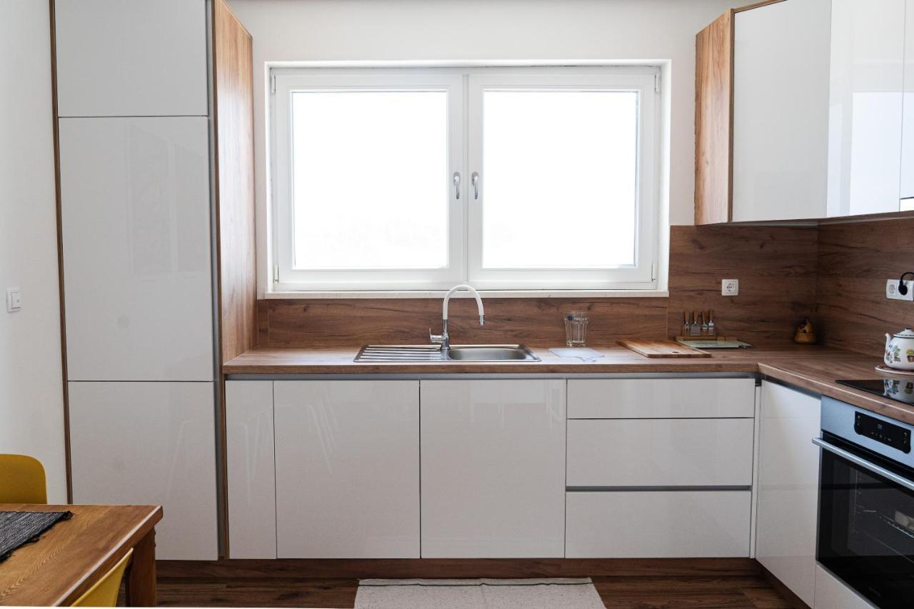 Station 22 - Brand New Apartment With A Terrace And Private Parking Vir Luaran gambar
